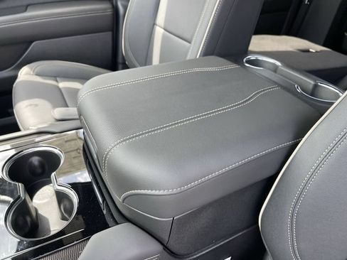 New 2026 GMC Yukon XL Elevation w/ Elevation Premium Package AWD/4WD image 21