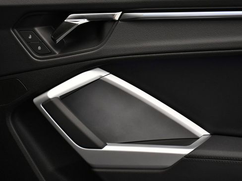 Used 2025 Audi Q3 2.0T Premium Plus w/ Premium Plus Package image 52