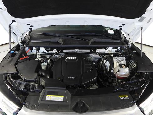 Used 2019 Audi Q5 2.0T Premium w/ Convenience Package image 6
