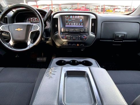 Used 2018 Chevrolet Silverado 1500 LT w/ Texas Edition AWD/4WD image 17