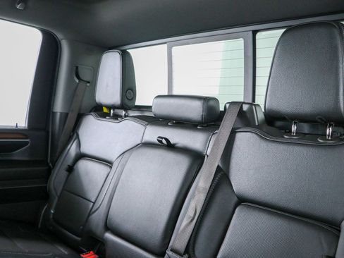 Used 2024 GMC Sierra 2500 Denali w/ Denali Reserve Package AWD/4WD image 29