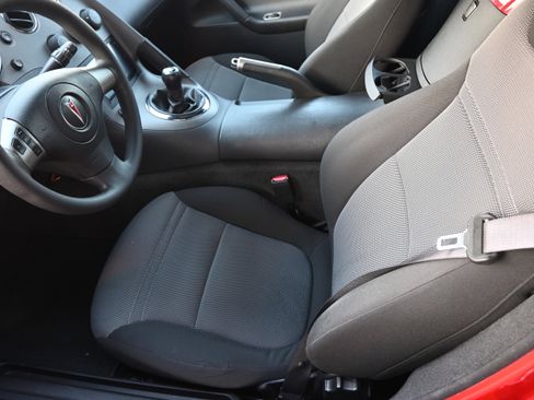 Used 2006 Pontiac Solstice Convertible w/ Power Package image 25