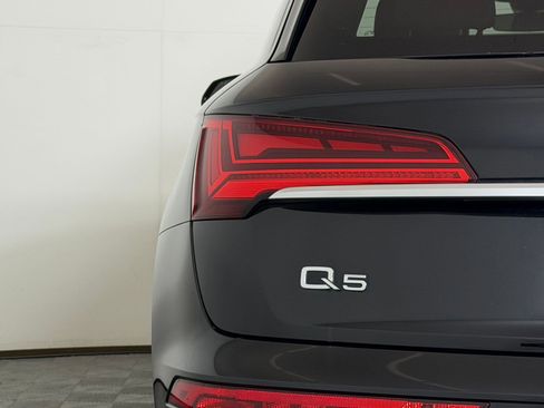 Used 2023 Audi Q5 2.0T Premium w/ Convenience Package AWD/4WD image 13