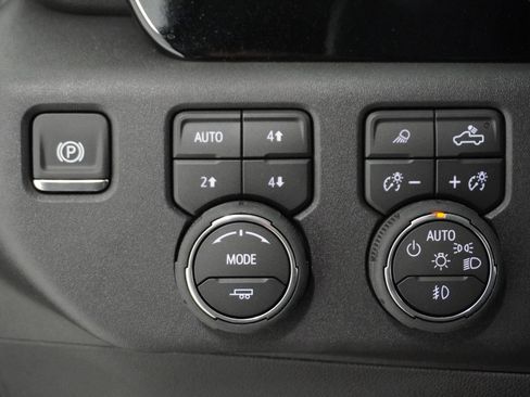 New 2026 Chevrolet Silverado 1500 LT Trail Boss w/ LT Trail Boss Premium Package AWD/4WD image 17