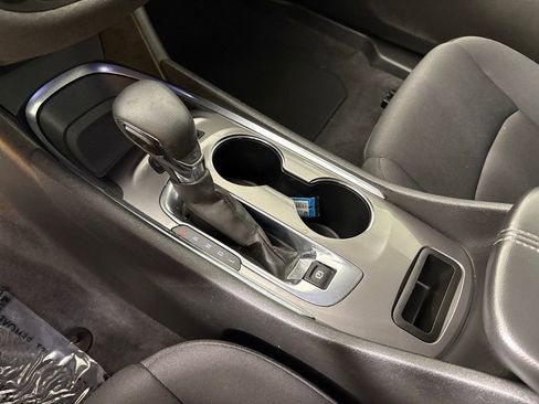 Used 2023 Chevrolet Malibu LT image 34