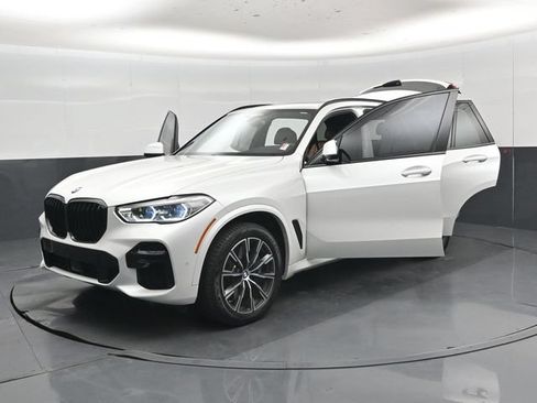 Used 2023 BMW X5 M50i w/ Executive Package AWD/4WD image 61