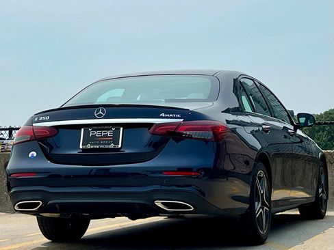 Used 2023 Mercedes-Benz E 350 4MATIC Sedan image 7