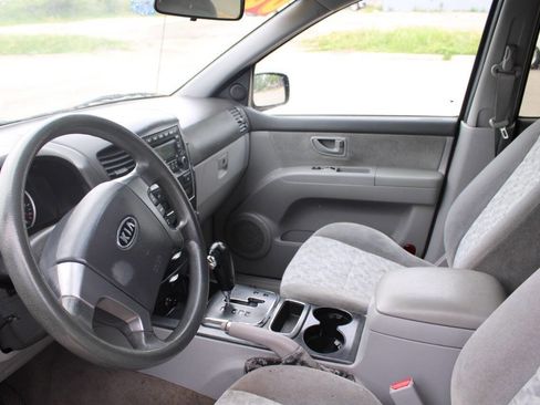 Used 2008 Kia Sorento 4WD image 19