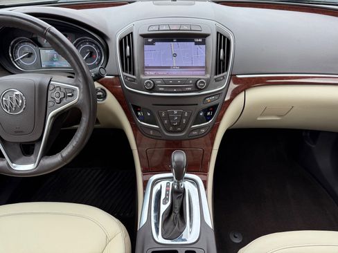 Used 2017 Buick Regal Premium w/ Driver Confidence Package #2 image 21