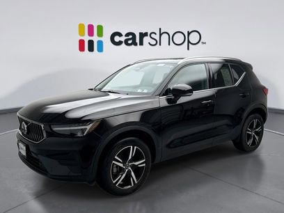 Used 2025 Volvo XC40 B5 Core