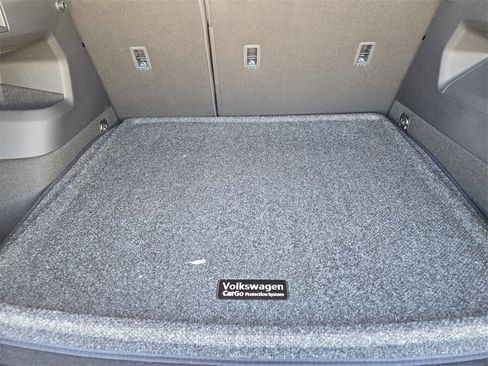 New 2026 Volkswagen Tiguan SE image 23