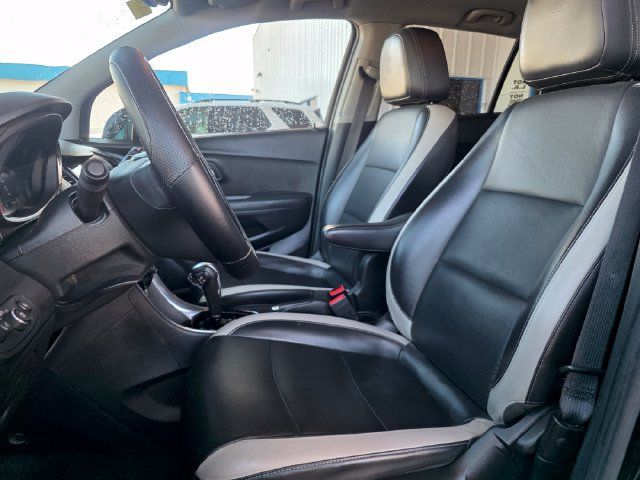 Used 2019 Chevrolet Trax Premier w/ Midnight Edition FWD image 12