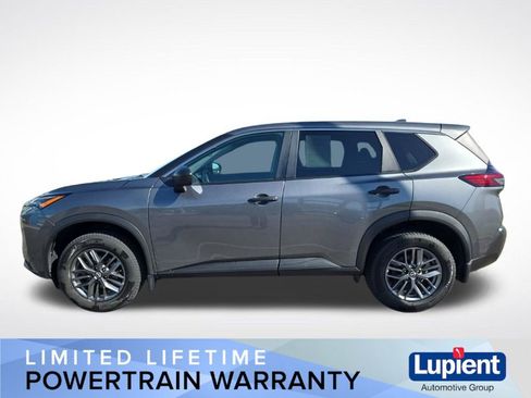 Used 2022 Nissan Rogue S AWD/4WD image 7