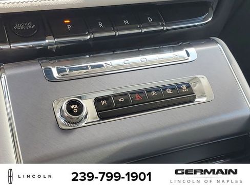New 2025 Lincoln Aviator AWD w/ Equipment Group 101A image 30