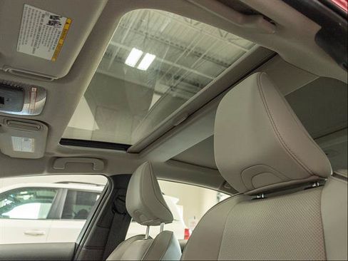 Used 2024 Toyota Prius Limited w/ Limited Premium Package FWD image 11