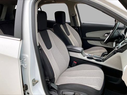 Used 2017 Chevrolet Equinox LT w/ Convenience Package FWD image 8
