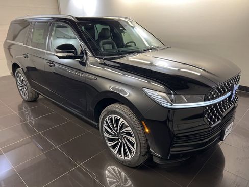 New 2026 Lincoln Navigator L Black Label AWD/4WD image 1