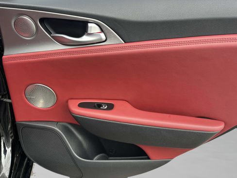 Used 2018 Kia Stinger GT2 image 37