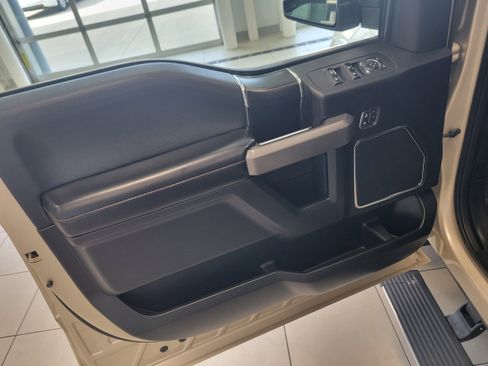 Used 2018 Ford F150 Platinum w/ Equipment Group 701A Luxury image 10