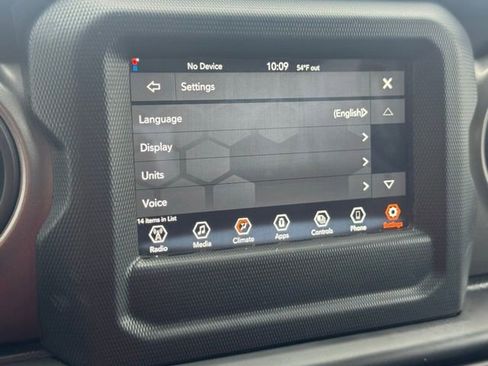 Used 2023 Jeep Gladiator Sport image 38