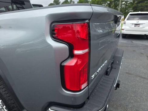 Used 2026 Chevrolet Silverado 2500 LTZ w/ LTZ Plus Package AWD/4WD image 35