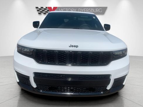 Used 2025 Jeep Grand Cherokee L Altitude AWD/4WD image 9