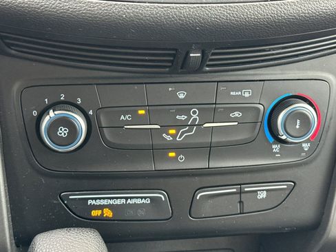 Used 2019 Ford Escape S image 21