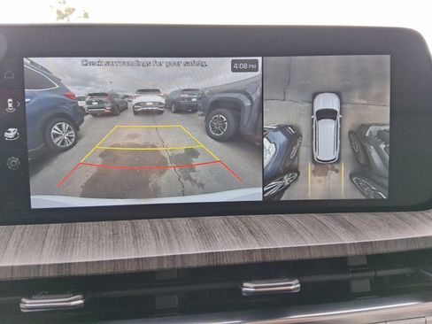 Used 2024 Kia Telluride SX Prestige w/ Towing Package AWD/4WD image 27