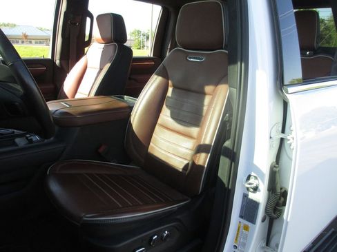 Used 2024 GMC Sierra 2500 Denali Ultimate w/ Max Trailering Package AWD/4WD image 26
