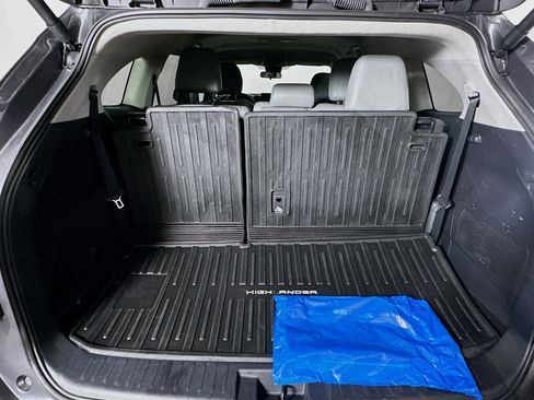 Used 2024 Toyota Highlander LE image 35