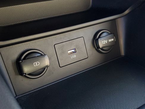 Used 2023 Hyundai Kona SEL image 9