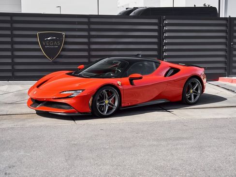 Used 2021 Ferrari SF90 Stradale image 5