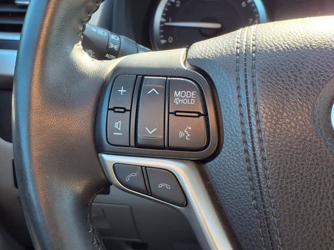 Certified 2018 Toyota Highlander XLE AWD/4WD image 15