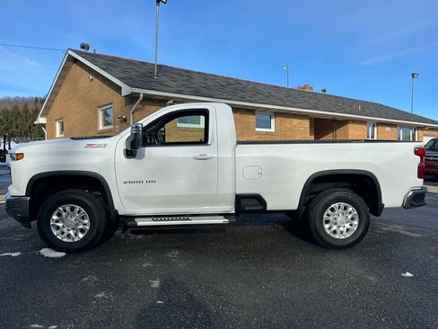 Used 2024 Chevrolet Silverado 2500 LT w/ Z71 Off-Road Package image 4