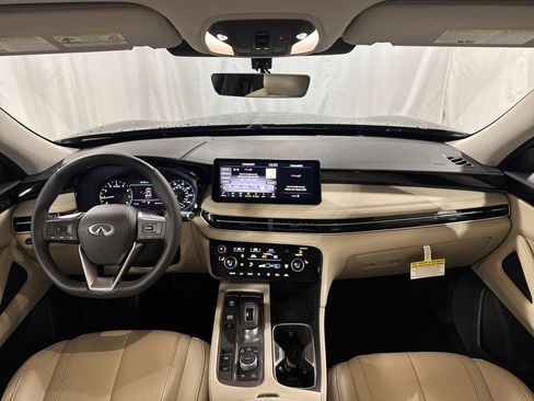 Certified 2025 INFINITI QX60 Pure image 12