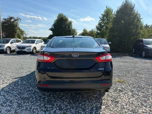 Used 2013 Ford Fusion SE FWD image 4