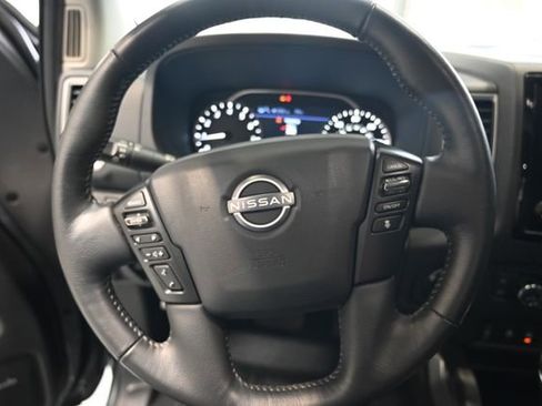 Used 2023 Nissan Frontier SV w/ SV Premium Package image 24