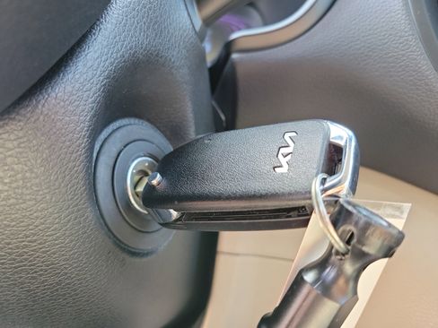 Used 2025 Kia Soul LX image 29