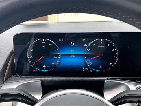 Used 2023 Mercedes-Benz GLB 250 image 25