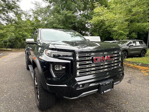Used 2024 GMC Canyon Denali w/ LPO, Denali Black Edition AWD/4WD image 4