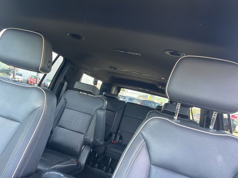 Used 2023 Chevrolet Suburban Premier image 21