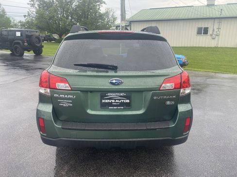 Used 2011 Subaru Outback 2.5i Premium image 6