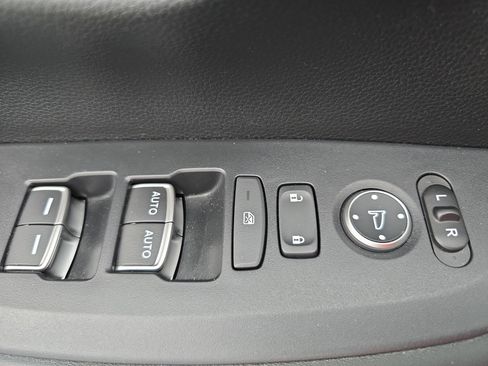 Certified 2024 Honda HR-V Sport image 27