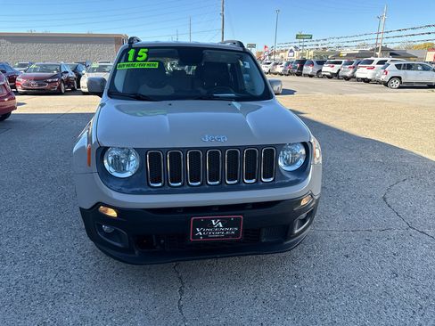 Used 2015 Jeep Renegade Latitude w/ Cold Weather Group II image 7