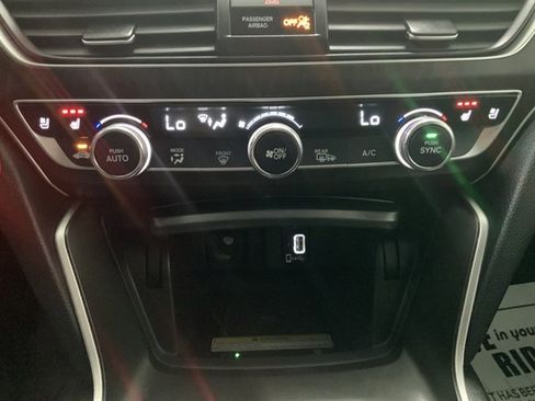 Used 2019 Honda Accord Touring image 42