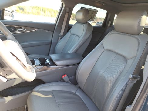 Used 2020 Lincoln Nautilus Reserve w/ Equipment Group 201A image 15