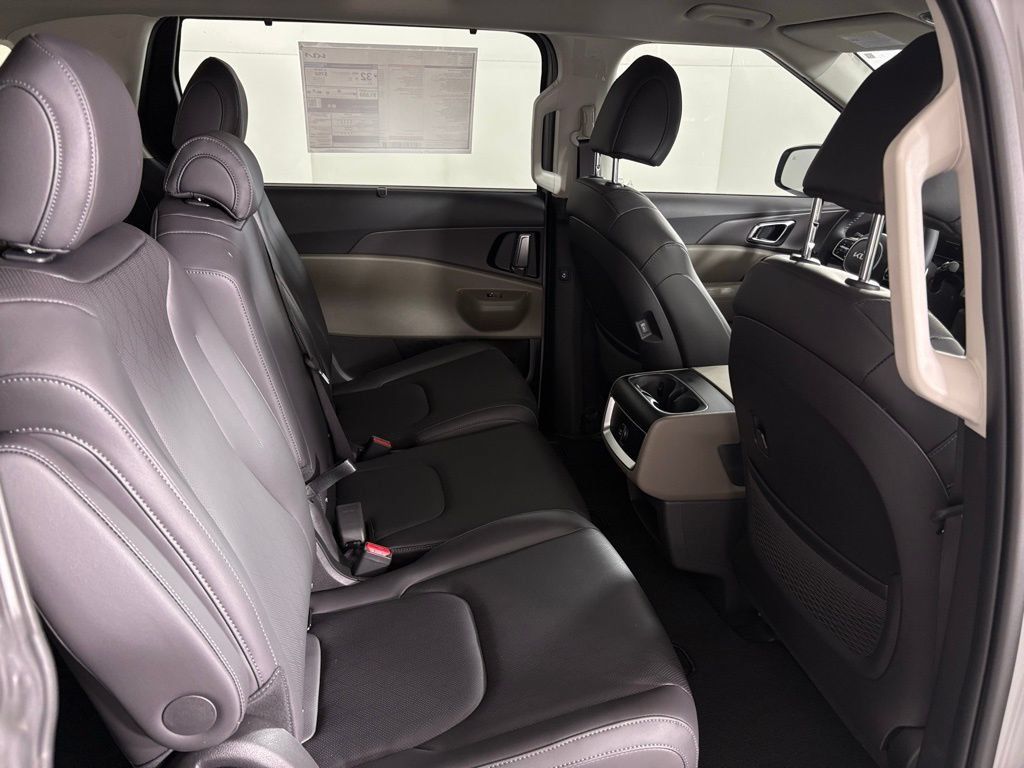 New 2026 Kia Carnival EX FWD image 45