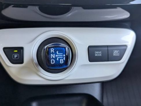 Used 2017 Toyota Prius Two w/ Prius Two Safety Plus Package FWD image 36