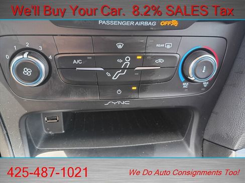 Used 2018 Ford Focus SE FWD image 16