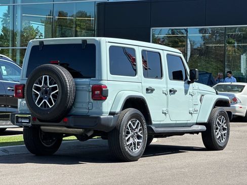 Used 2024 Jeep Wrangler Unlimited Sahara w/ Safety Group AWD/4WD image 3